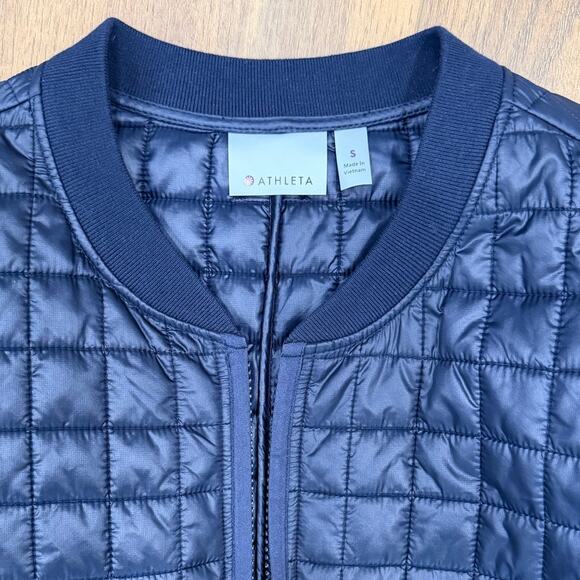 Athleta Grandview Quilted Jacket in Navy Blue Size Small - Picture 7 of 8